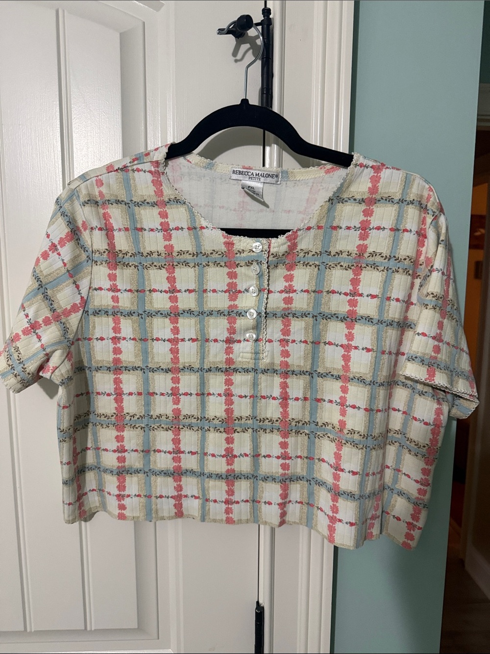 Rebecca Malone Cream Plaid Short-Sleeve Crop Top with Coral & Light Blue Accents